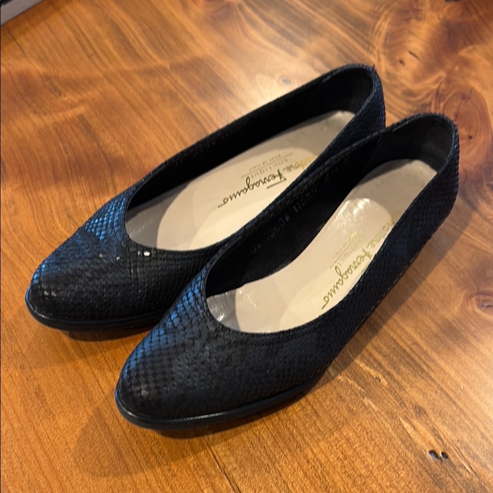 Ferragamo Black Flats
